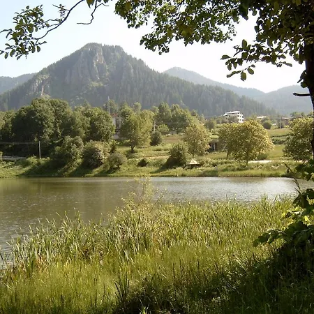 The * Szmoljan